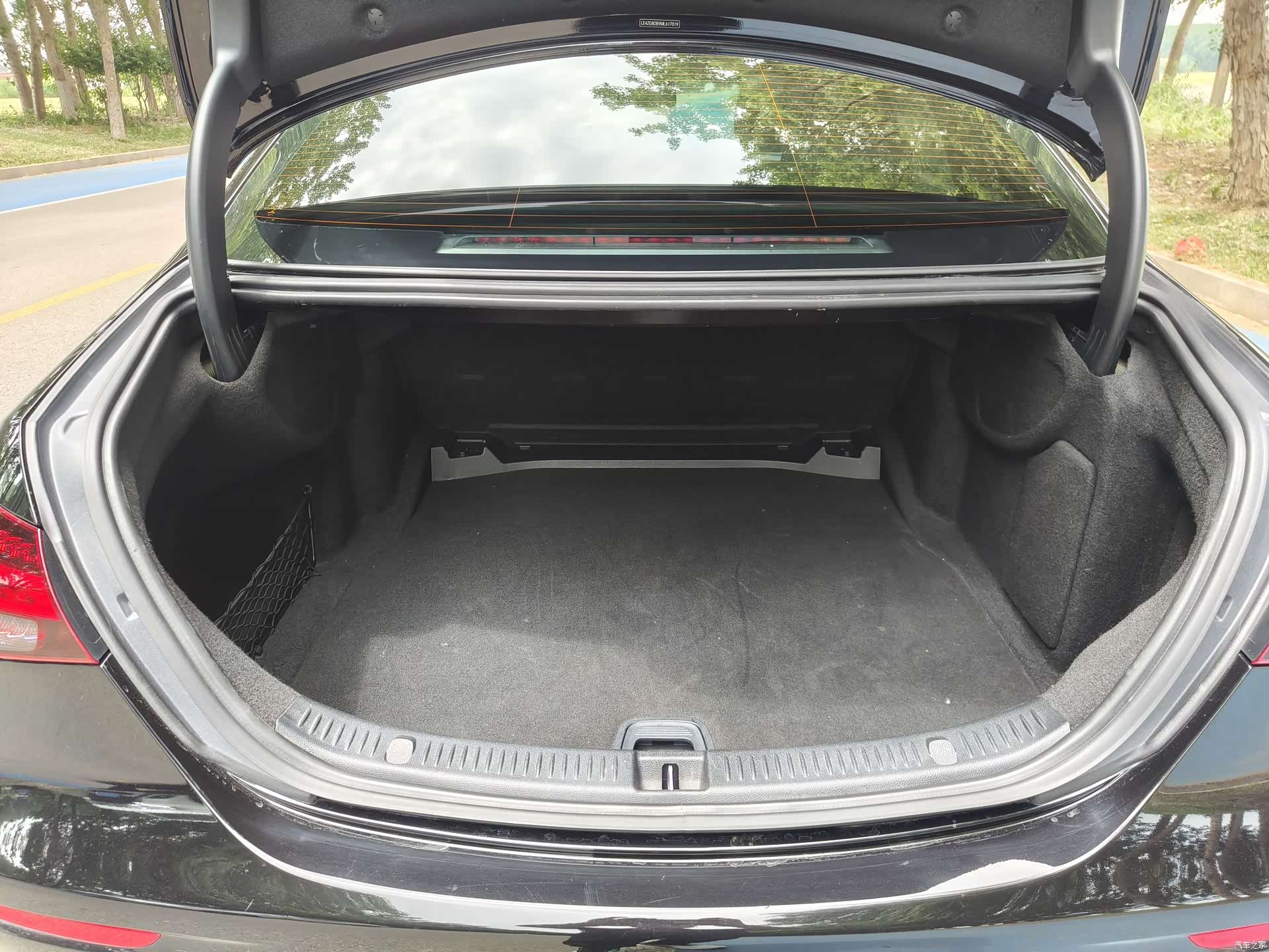 Mercedes-Benz E-Class, 2021 20