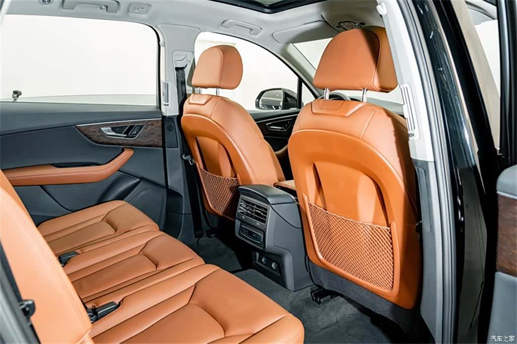 Audi Q7, 2024 22