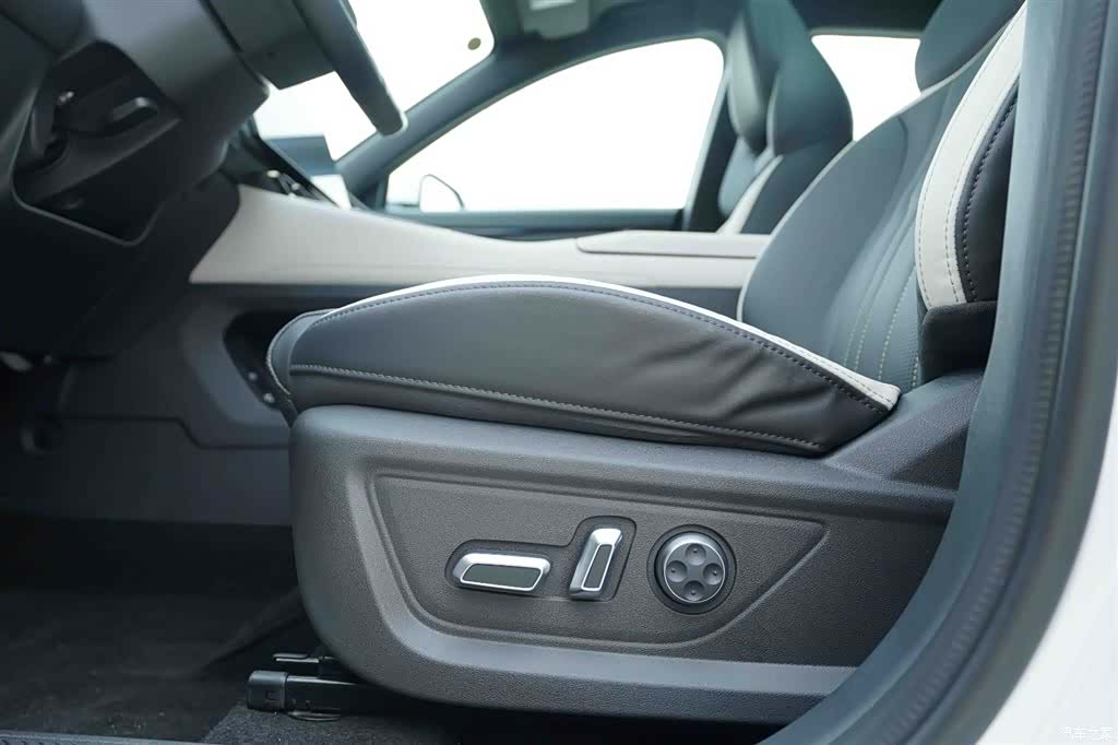Jetour L6, 2024 12