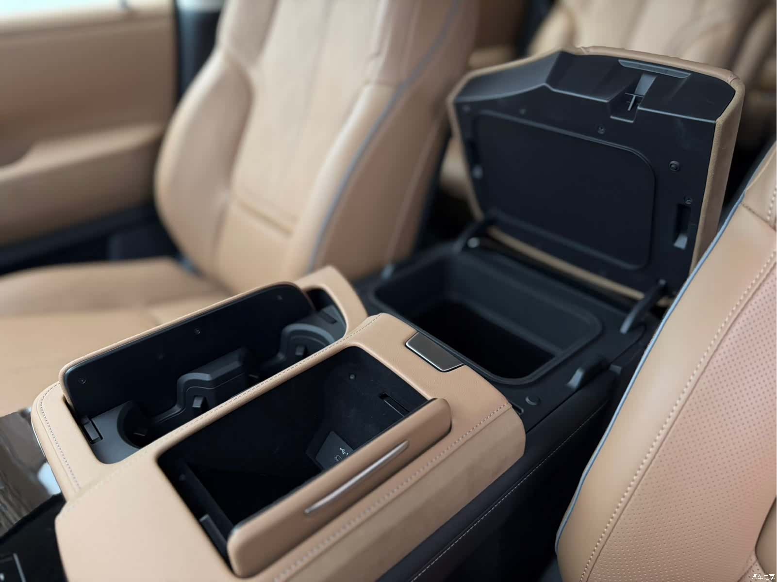 Infiniti QX80, 2025 30