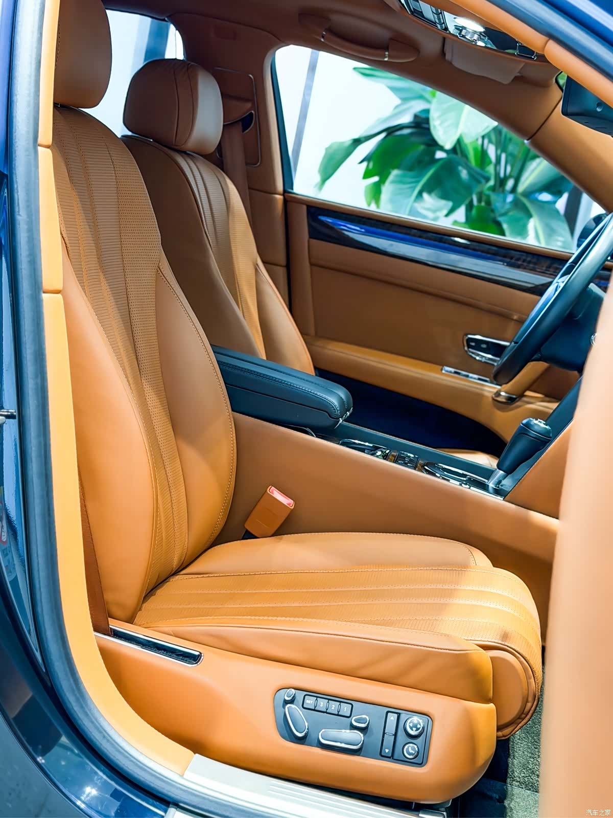 Bentley Flying Spur, 2016 15