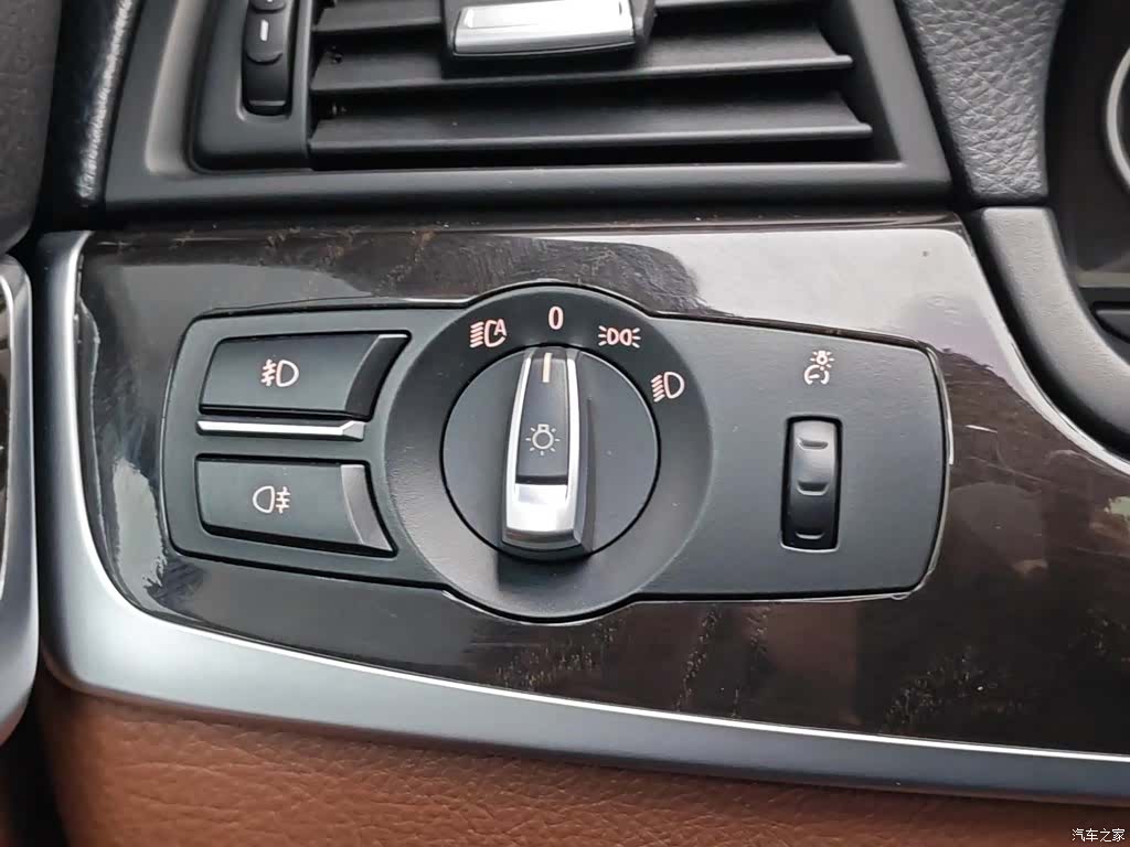 BMW 5 Series, 2016 21