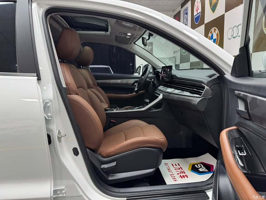 Geely X6, 2022 10
