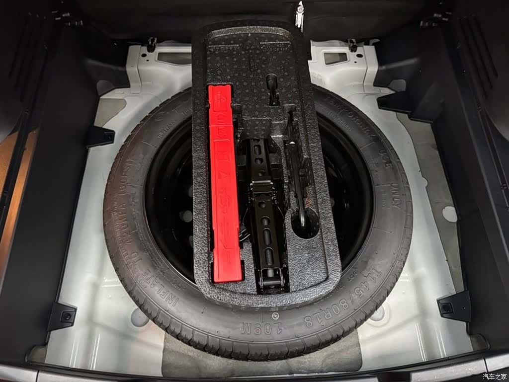 Geely X6, 2022 18