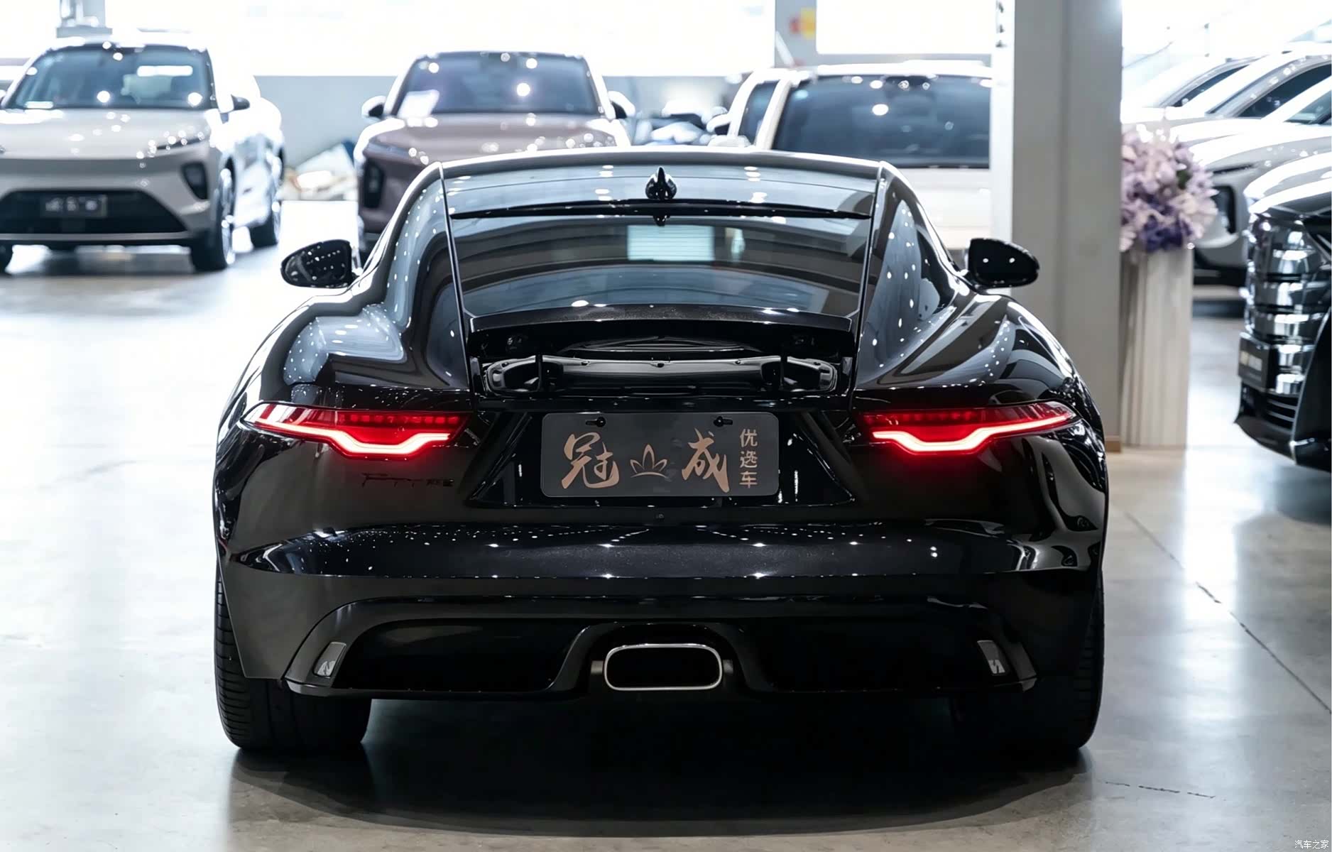 Jaguar F-TYPE, 2023 6