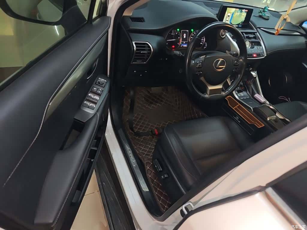 Lexus NX, 2020 16