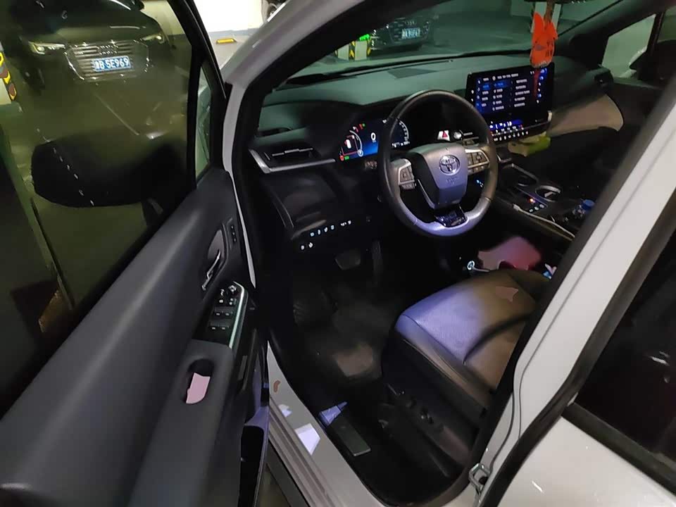 Toyota Grevia