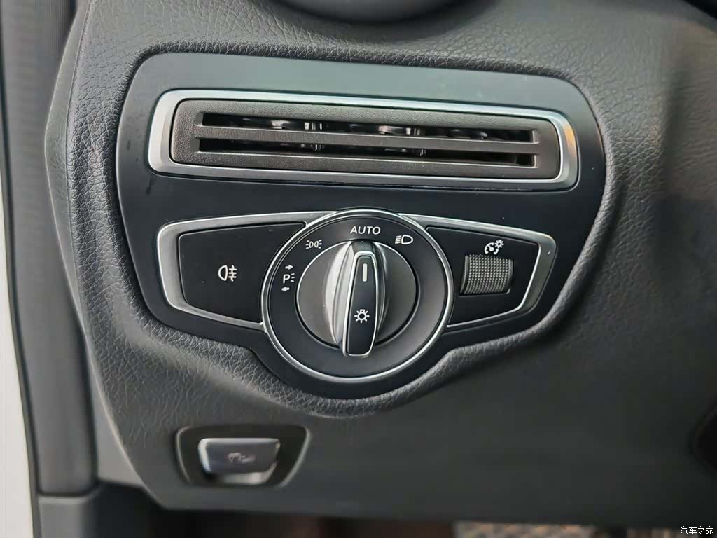 Mercedes-Benz GLC, 2023 21