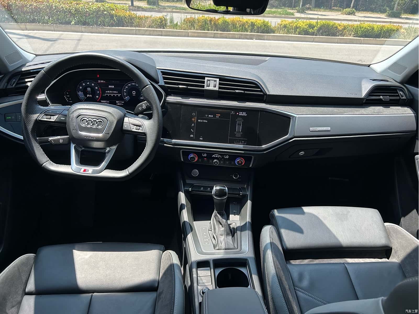 Audi Q3, 2021 4