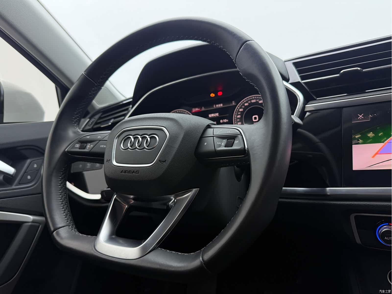 Audi Q3, 2022 14