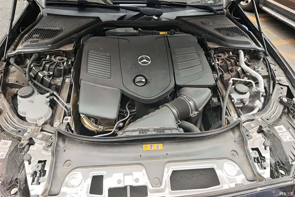 Mercedes-Benz E-Class, 2025 10
