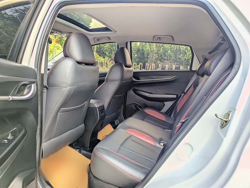 Geely X3, 2022 10