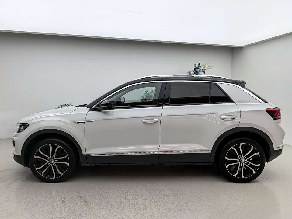 Volkswagen T-ROC exploring Songs