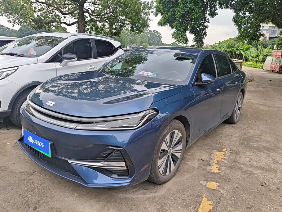 Geely Galaxy A7 EM