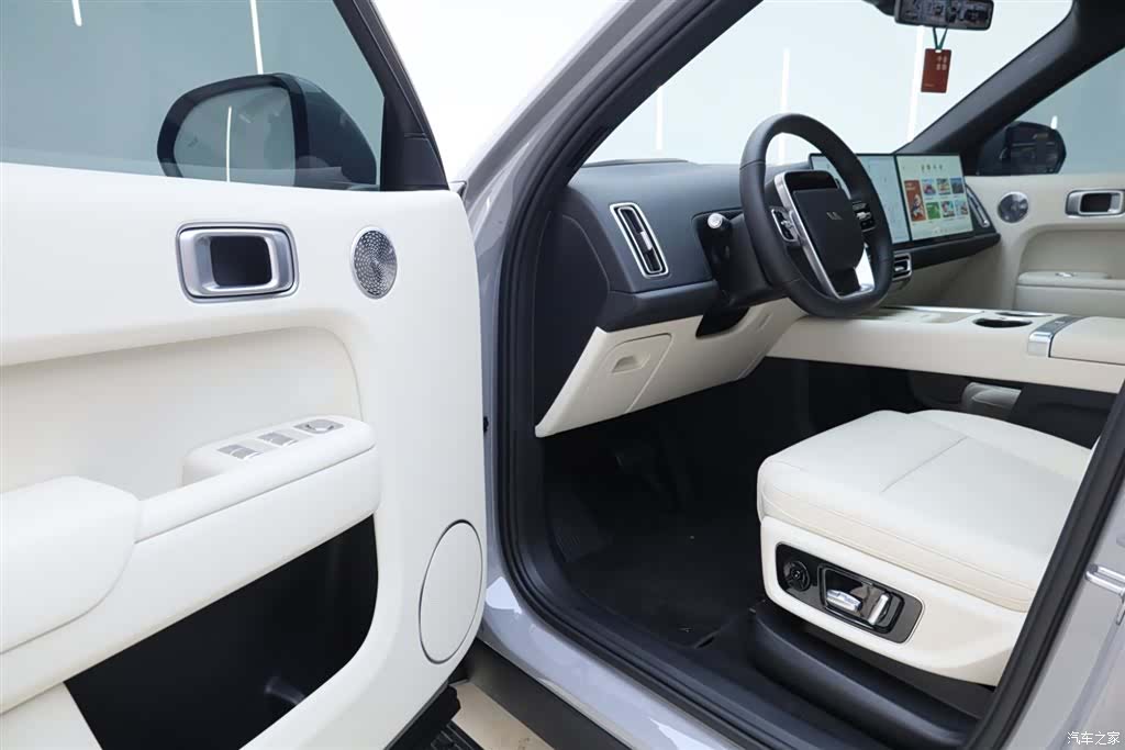 Li Auto L9, 2025 32