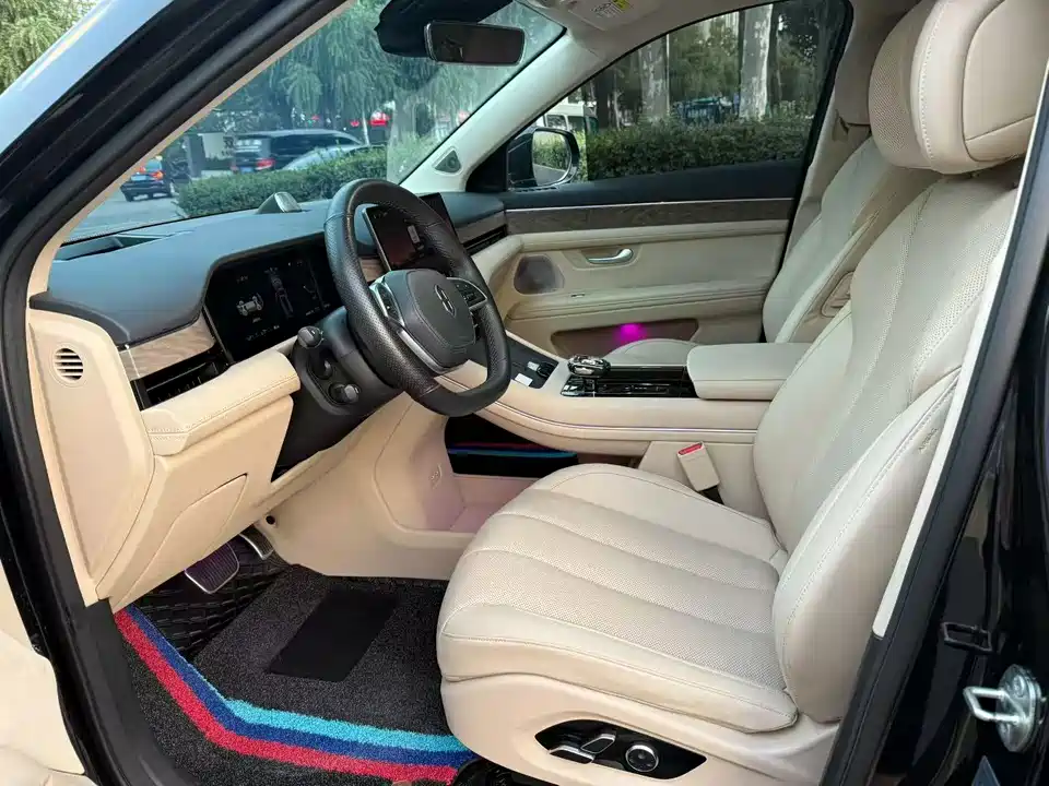 AITO Ask the world M7