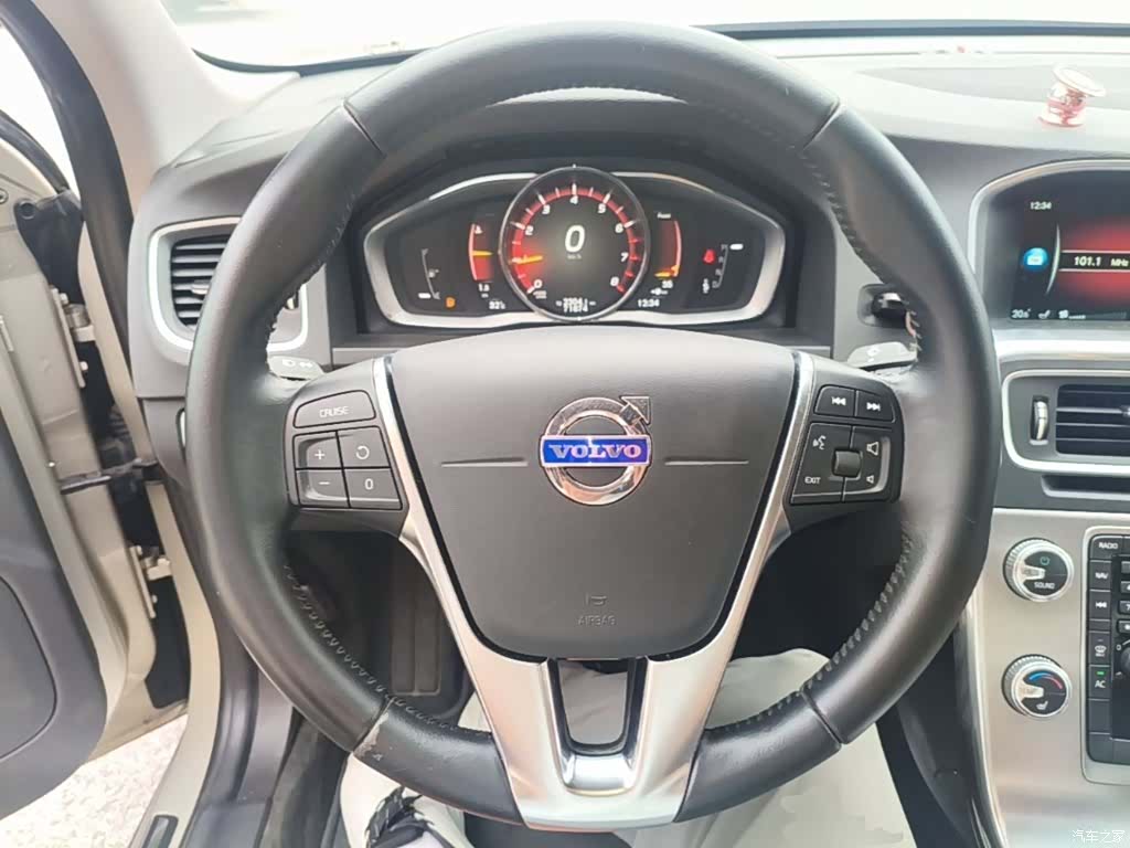 Volvo S60, 2016 11