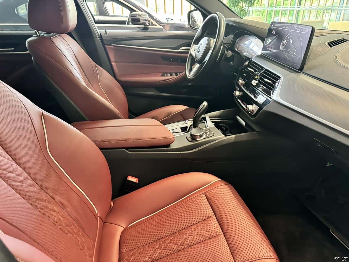 BMW 5 Series, 2023 13