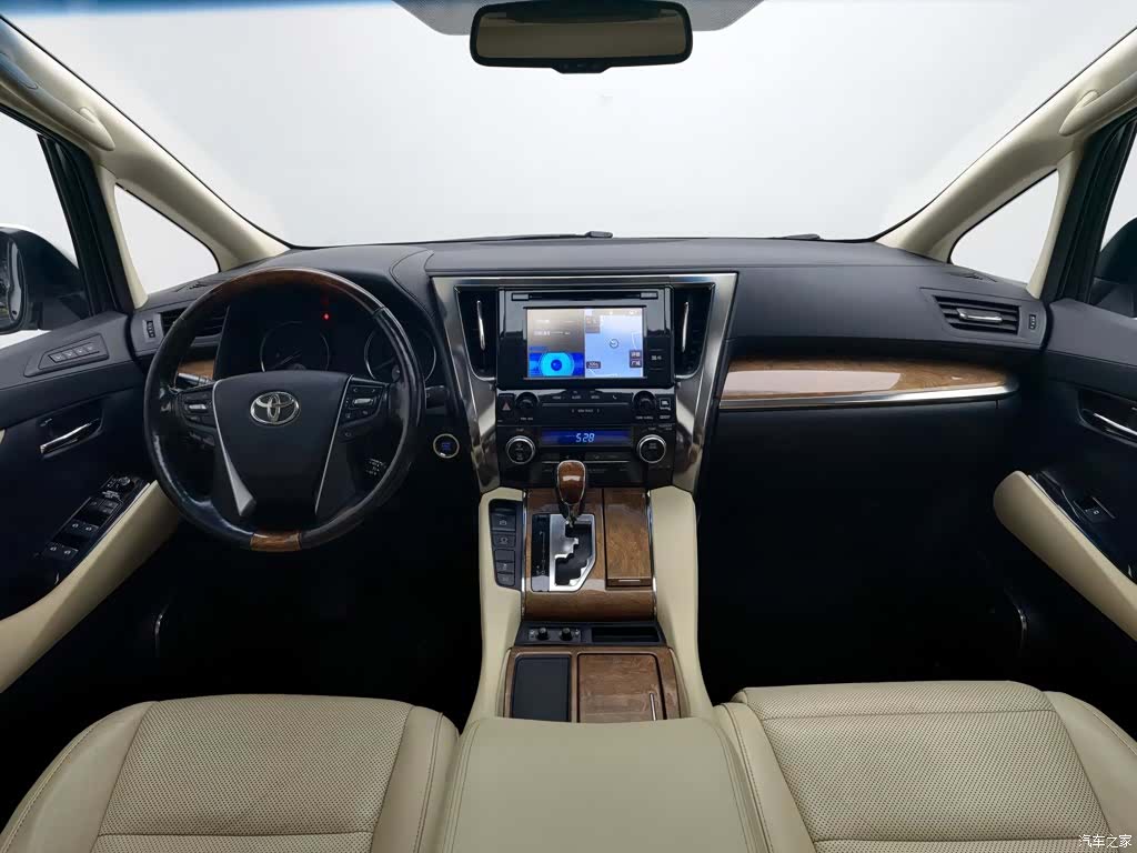 Toyota Alphard, 2017 все фото