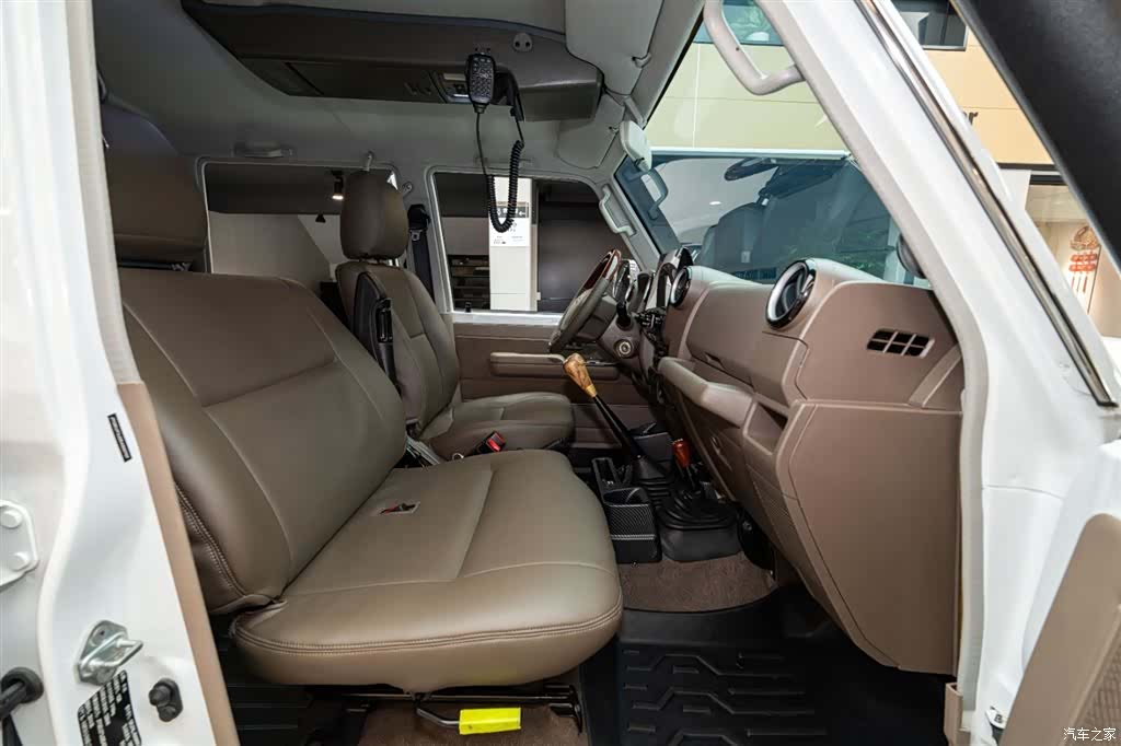 Toyota Land Cruiser, 2016 9