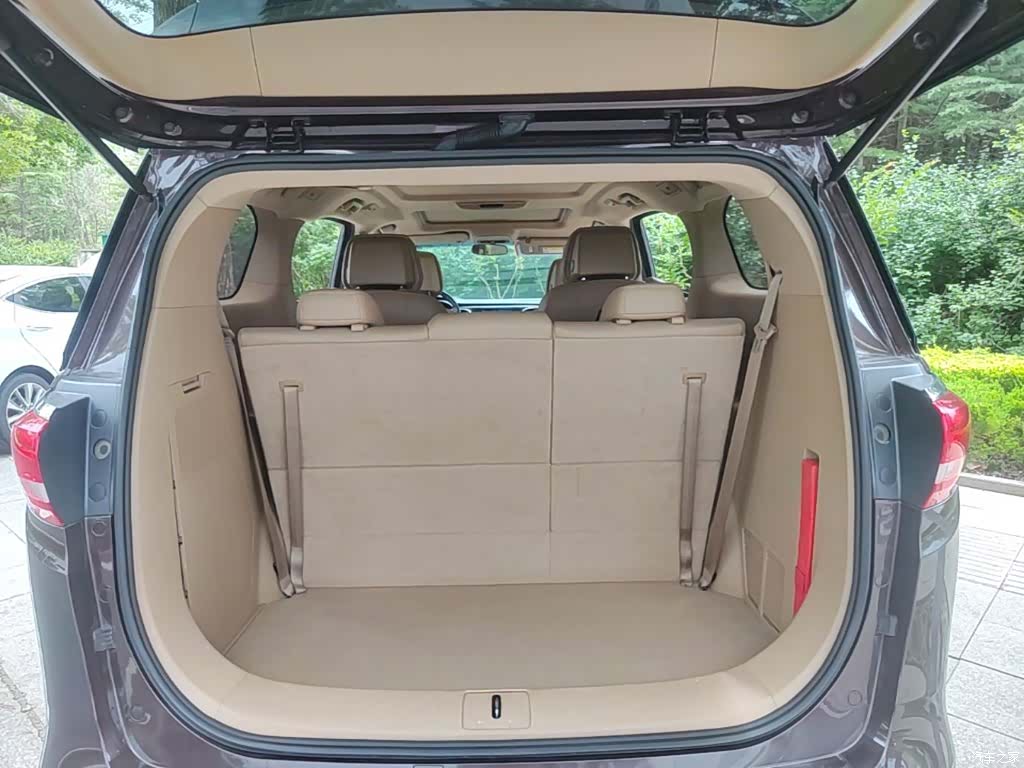 Buick GL8, 2017 19
