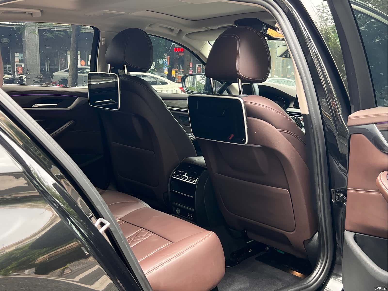 BMW 5 Series, 2020 6