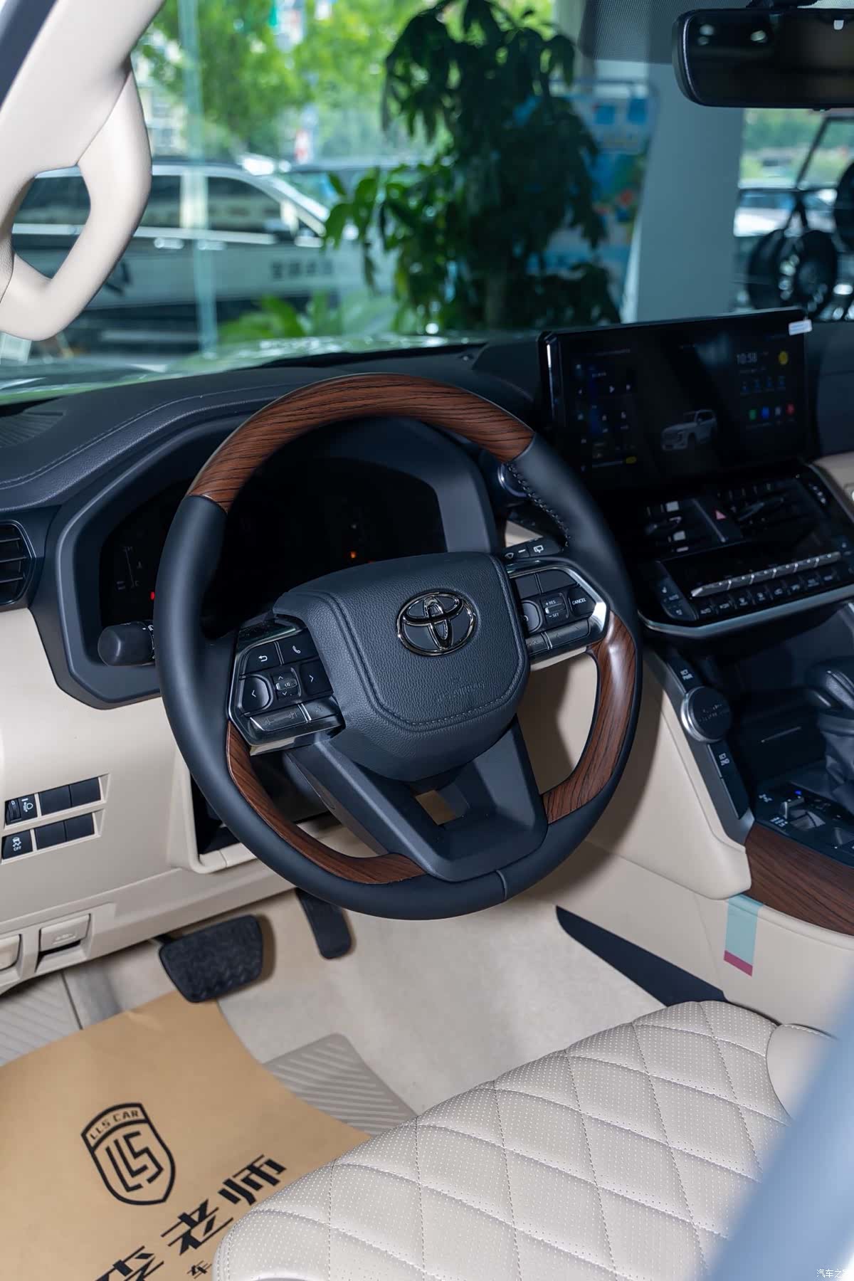 Toyota Land Cruiser, 1900 3