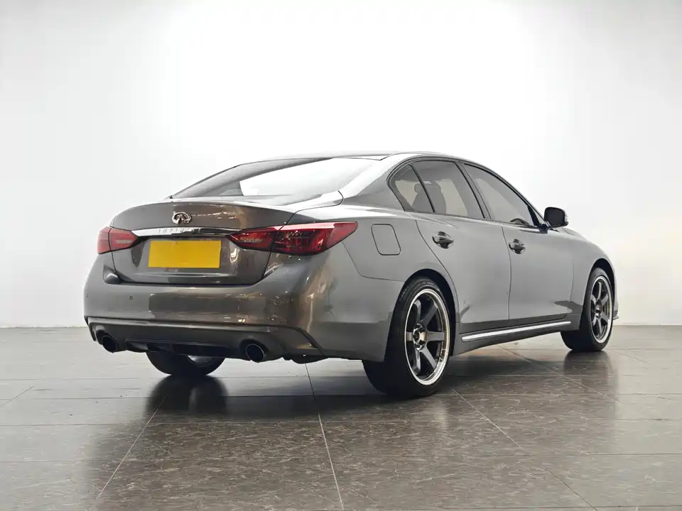 Infiniti Q50L