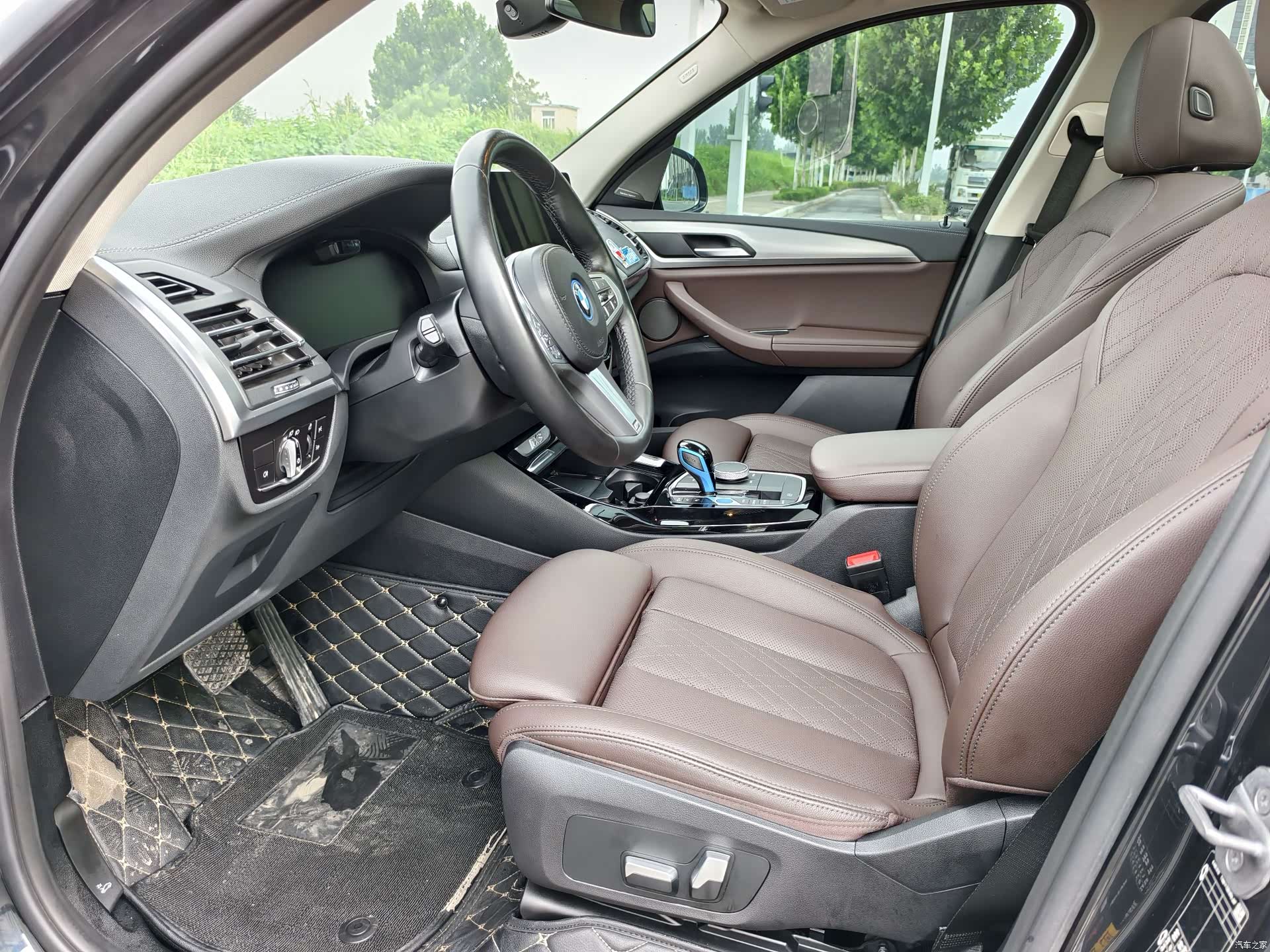 BMW iX3, 2022 все фото