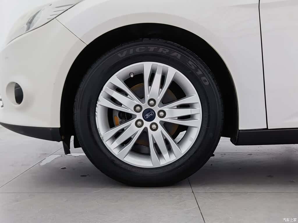 Ford Focus, 2014 17