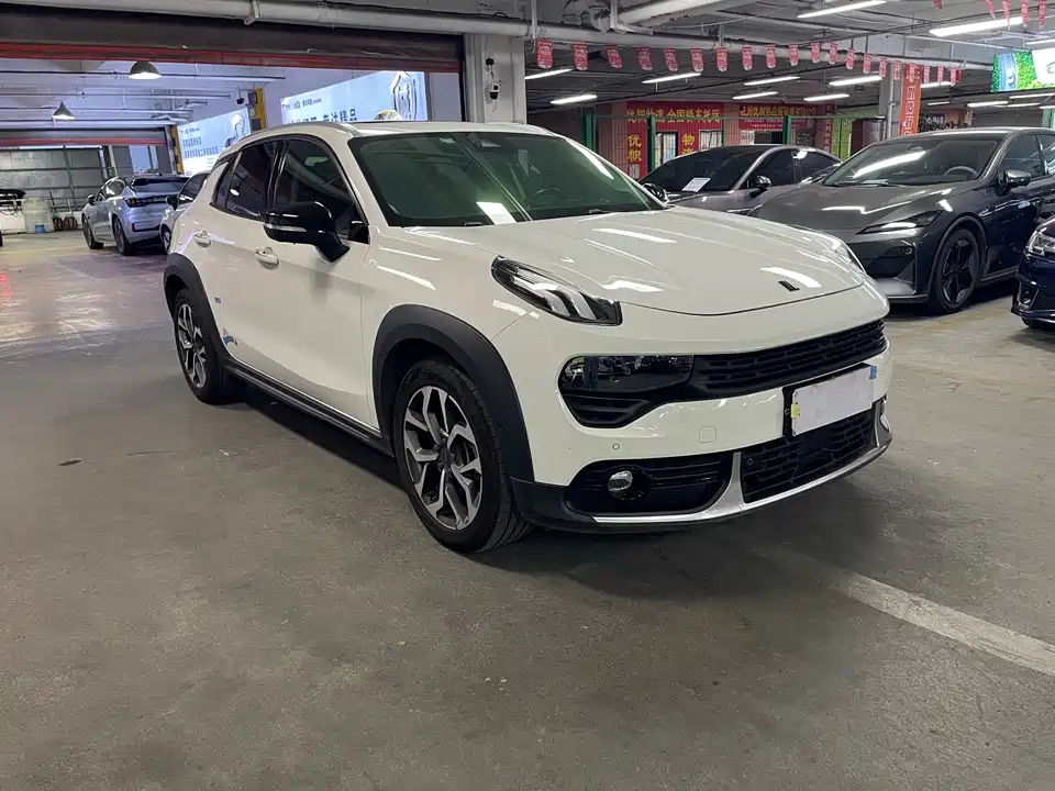 Lynk & Co 02