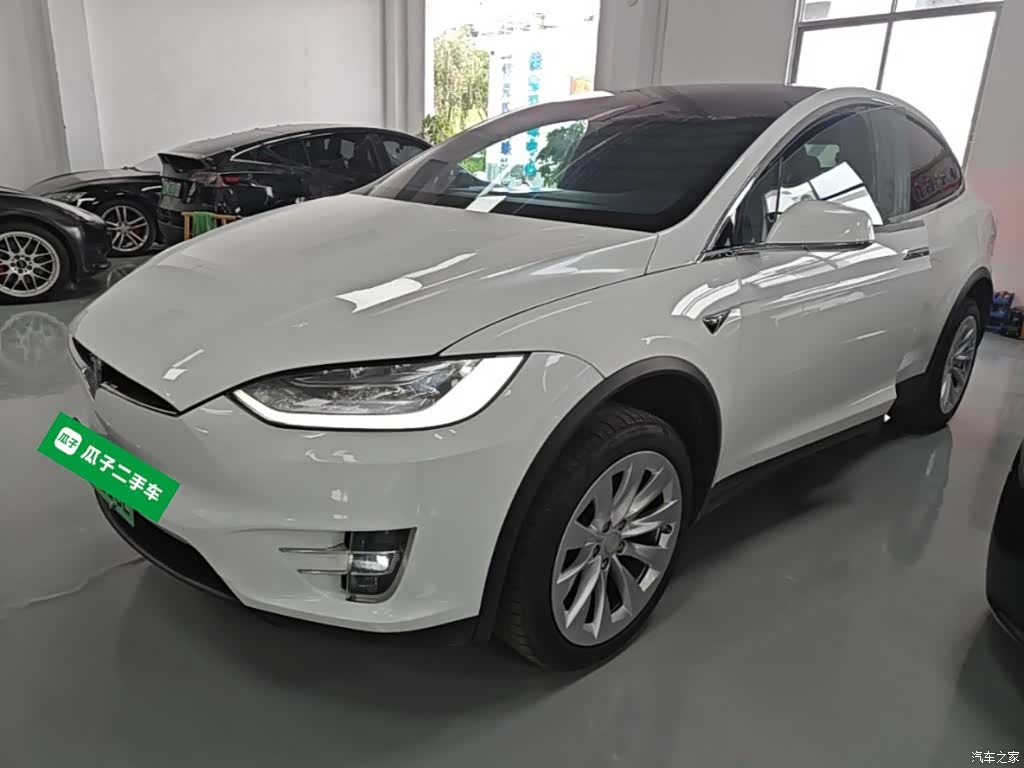 Tesla Model X, 2021 2