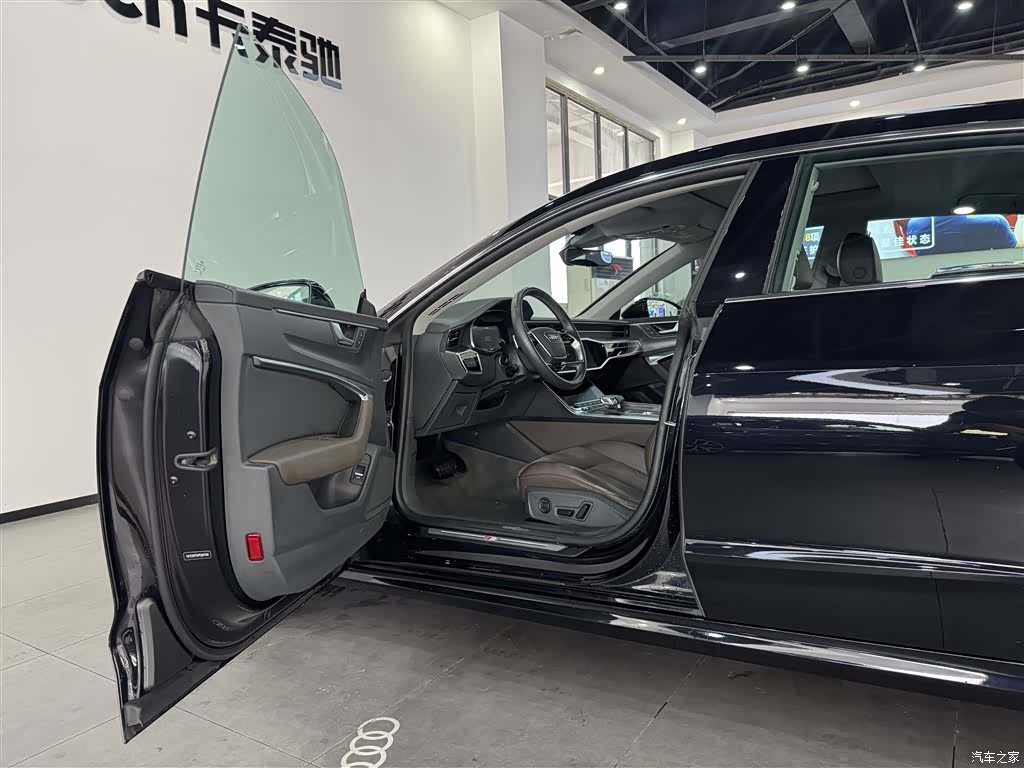 Audi A7L, 2024 13