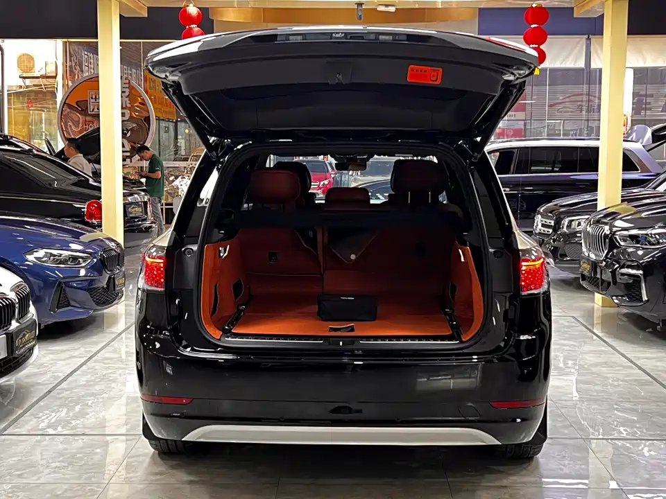 AITO Ask the world M9