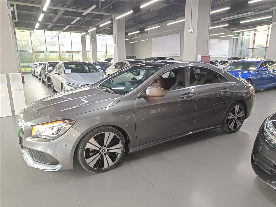 Mercedes-Benz CLA