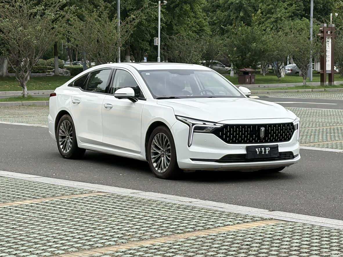 Bestune B70, 2023 2