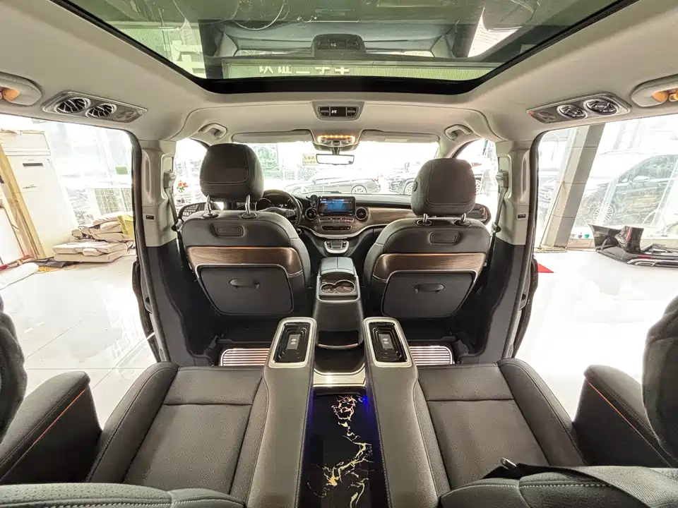 Mercedes-Benz V-class