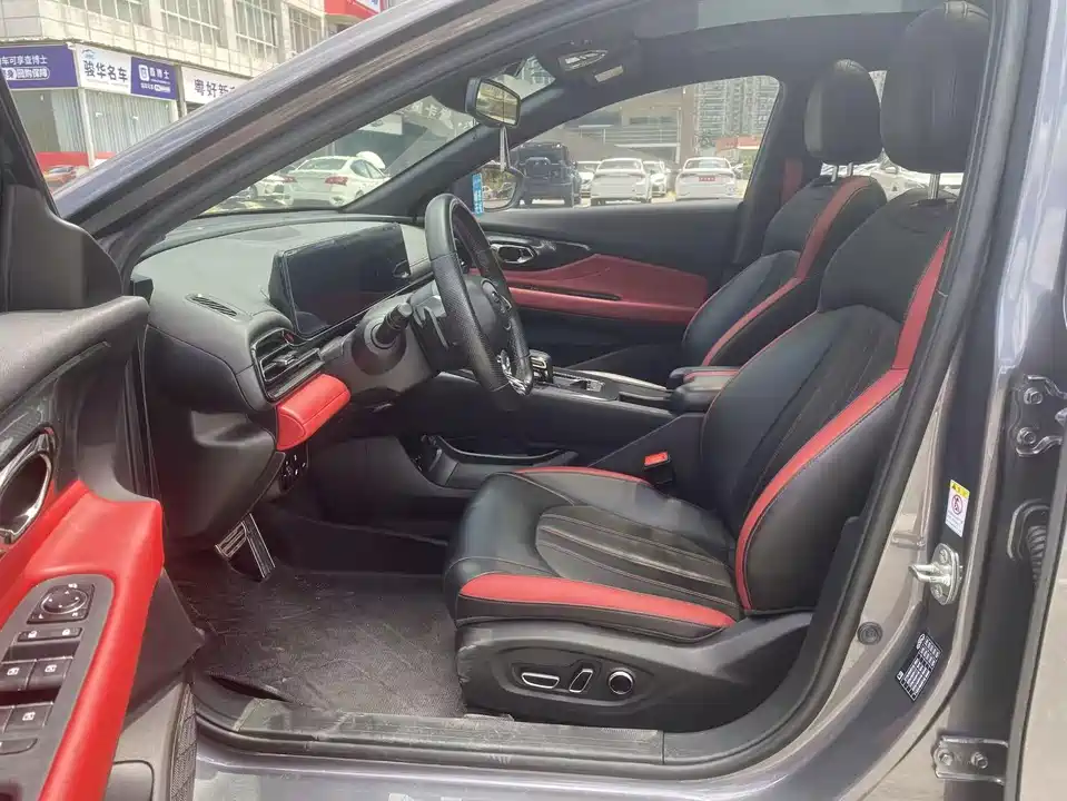 Trumpchi Shadow Leopard