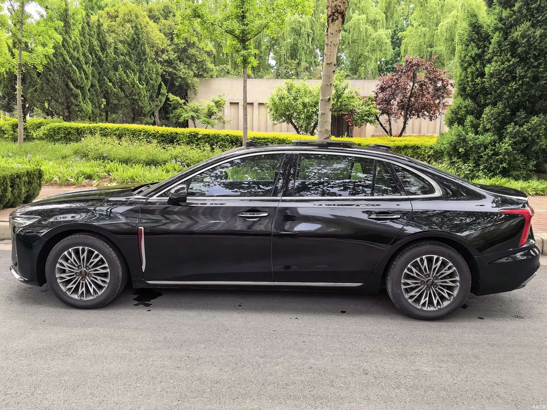 Hongqi H5, 2023 14