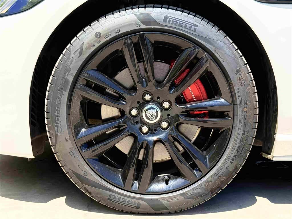 Land Rover XEL, 2025 19