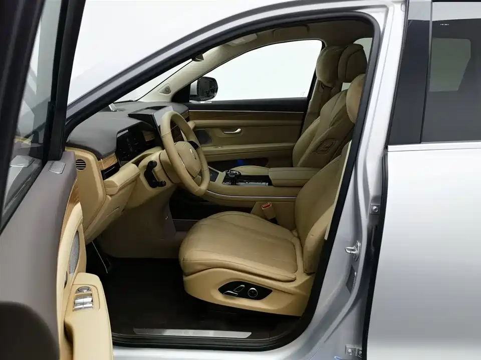 AITO Ask the world M7