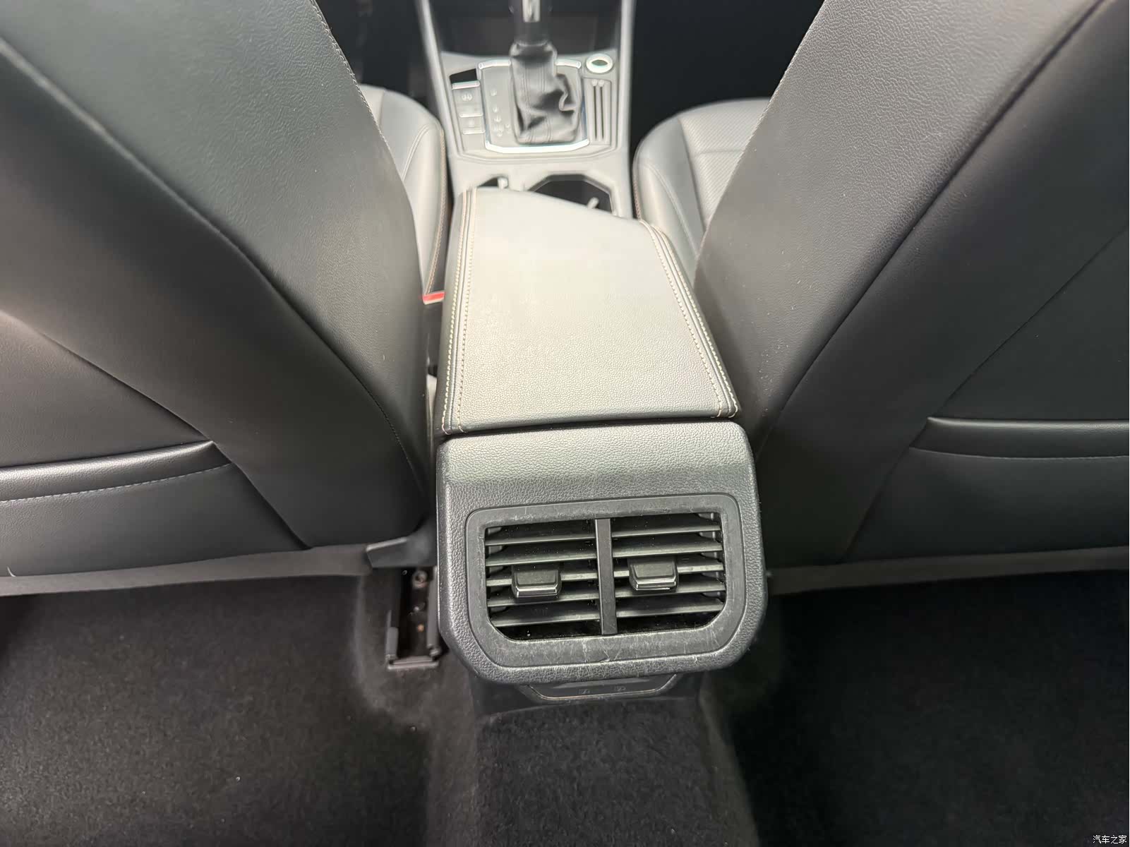 Volkswagen Lavida, 2020 11