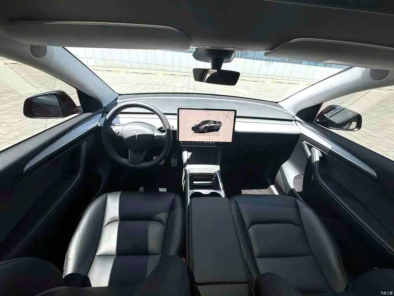 Tesla Model Y, 2024 все фото