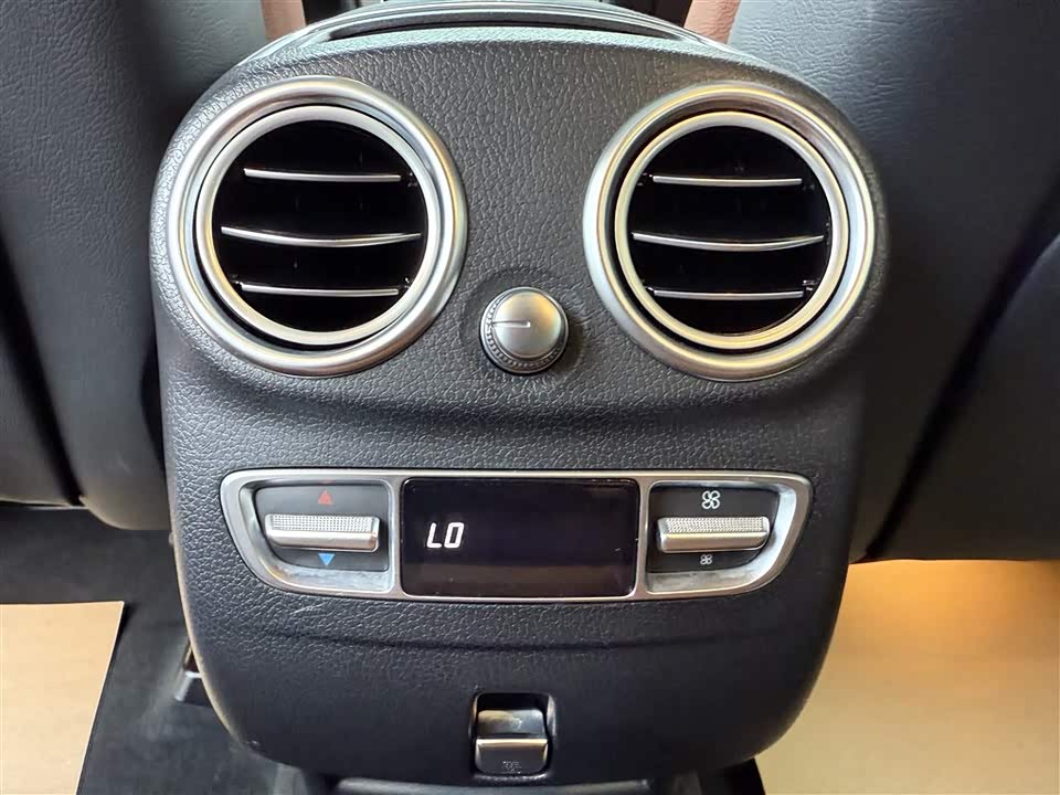Mercedes-Benz GLC Mercedes-Benz GLC