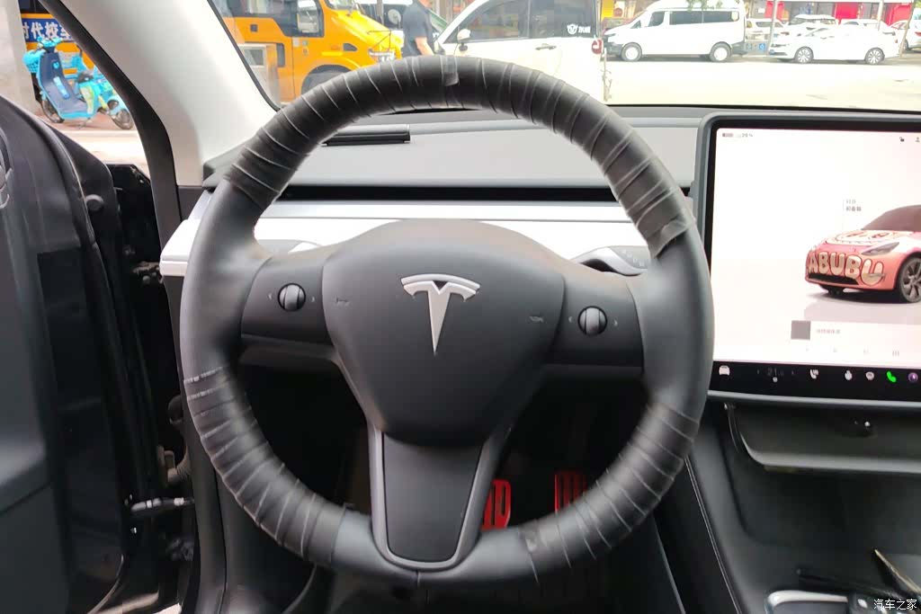 Tesla Model Y, 2025 15