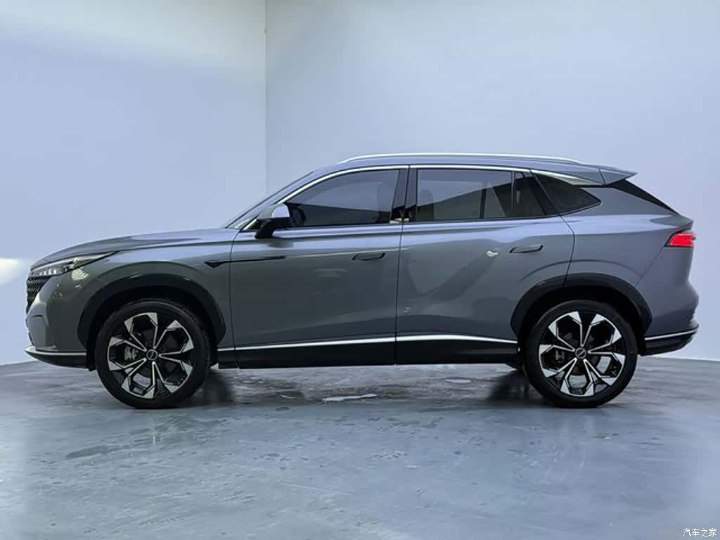Roewe RX5, 2023 9