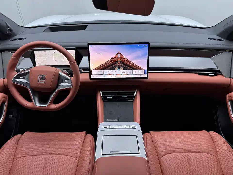 BYD Tang L