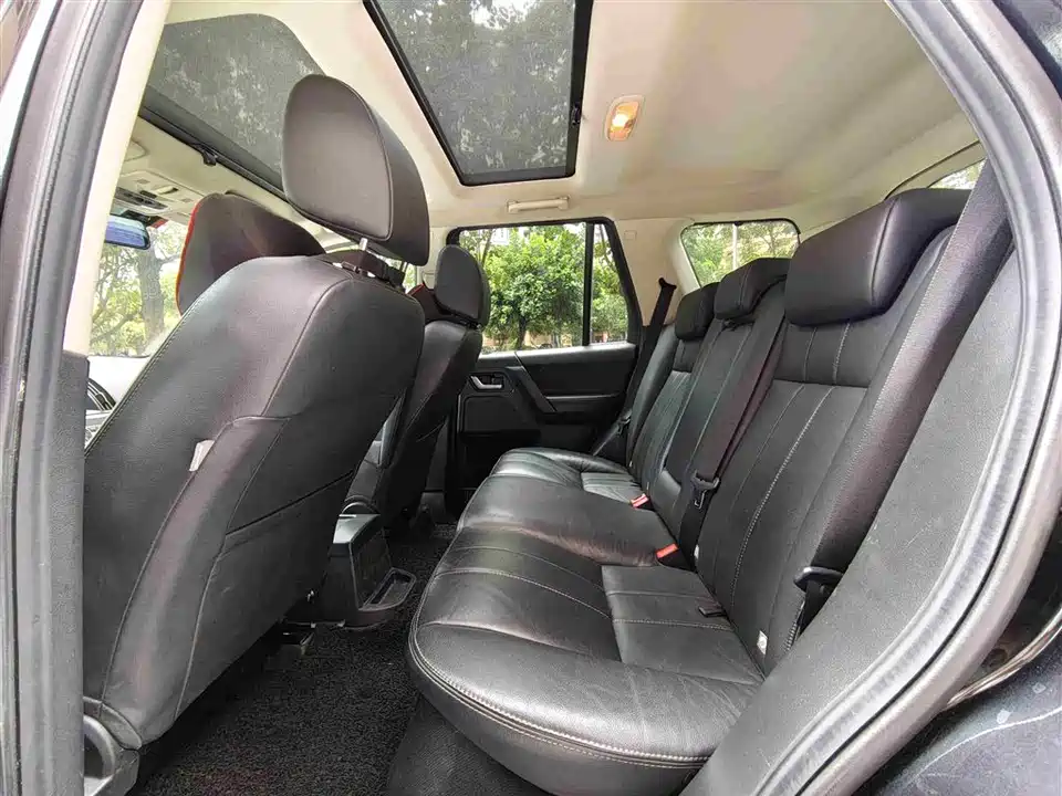 Land Rover Freelander 2