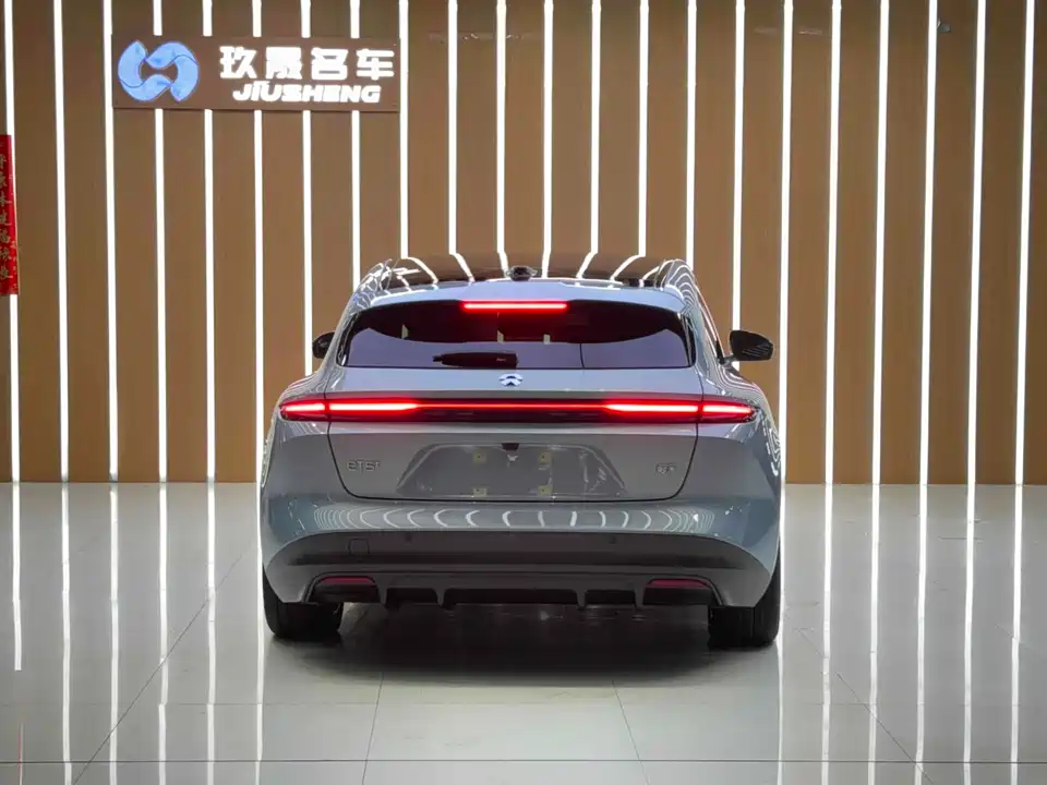 NIO ET5T