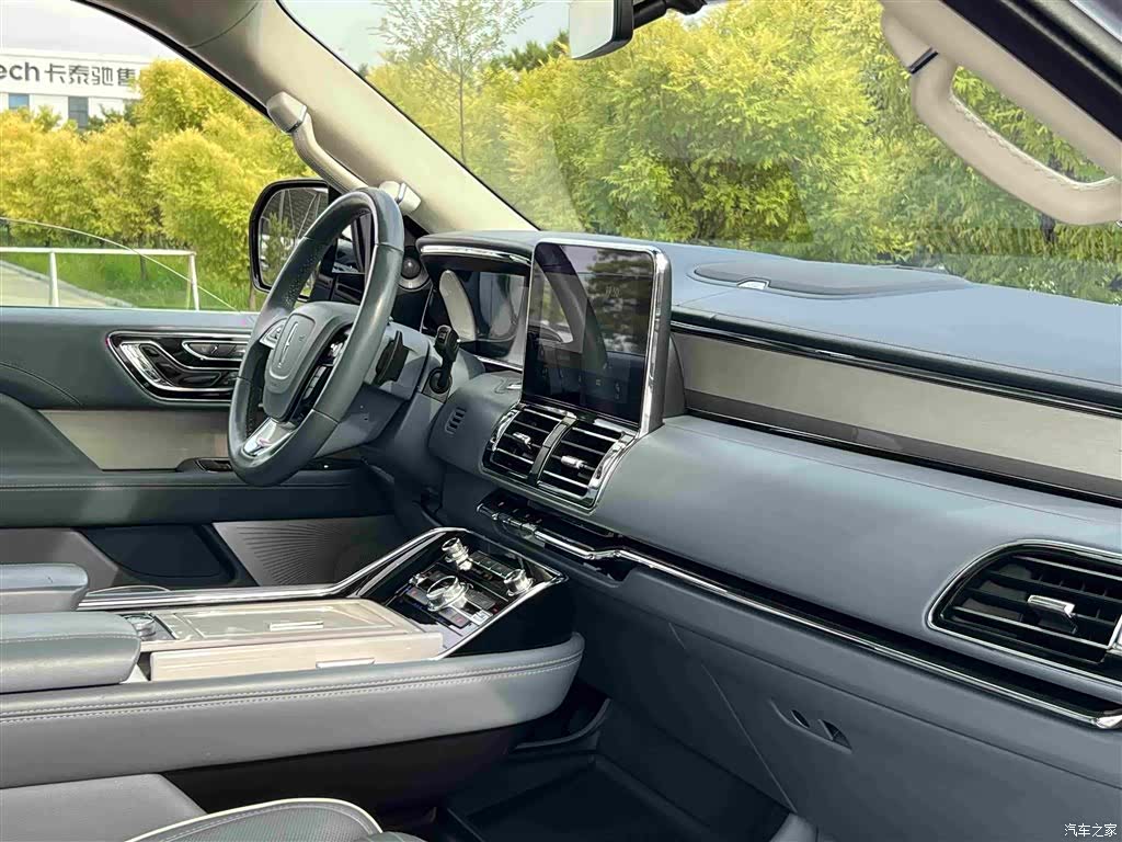 Lincoln Navigator, 2019 9